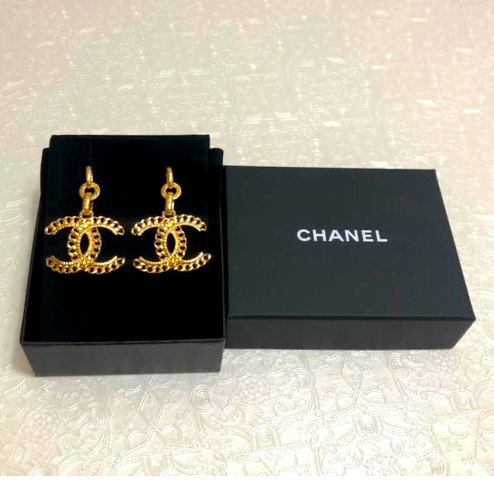 CHANEL Gold Earrings